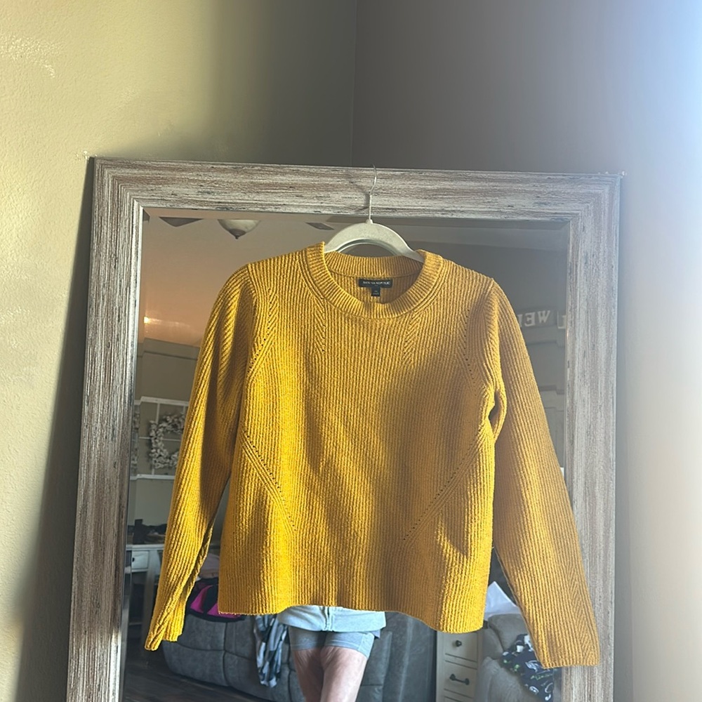 Banana Republic mustard yellow sweater in a medium.